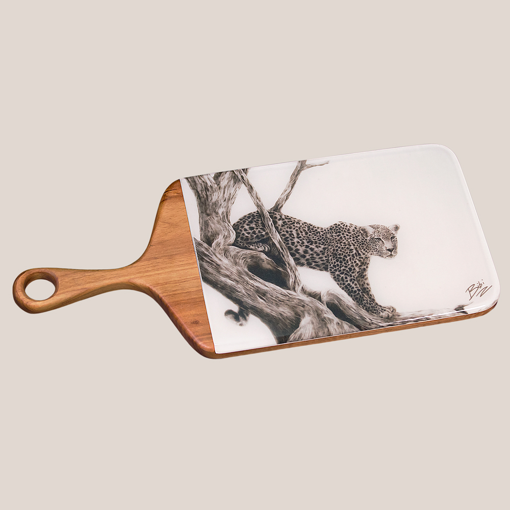 Vigilant Serving Board with Handle - Image 2